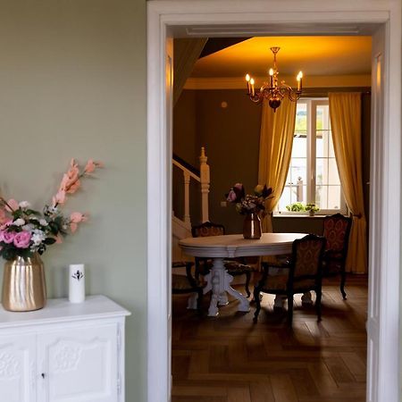 The Corner House Apartment Hunedoara Luaran gambar