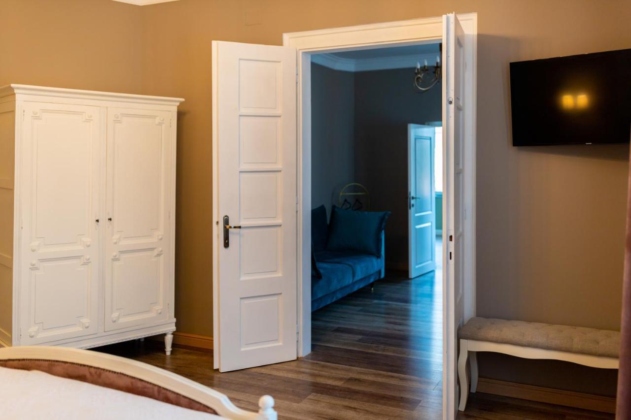 The Corner House Apartment Hunedoara Luaran gambar